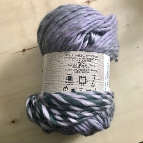 3 Skeins Loops & Threads Yarn Facets 2 Pacific Opal 1 Violet Opal Bulky Roving - Picture 7 of 11